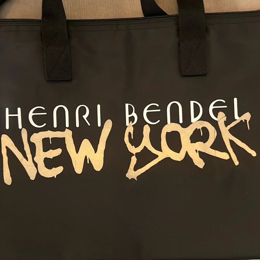 HENRI BENDEL NWOT BLACK NYLON LARGE ZIPPERED TOTE BAG - Picture 11 of 11